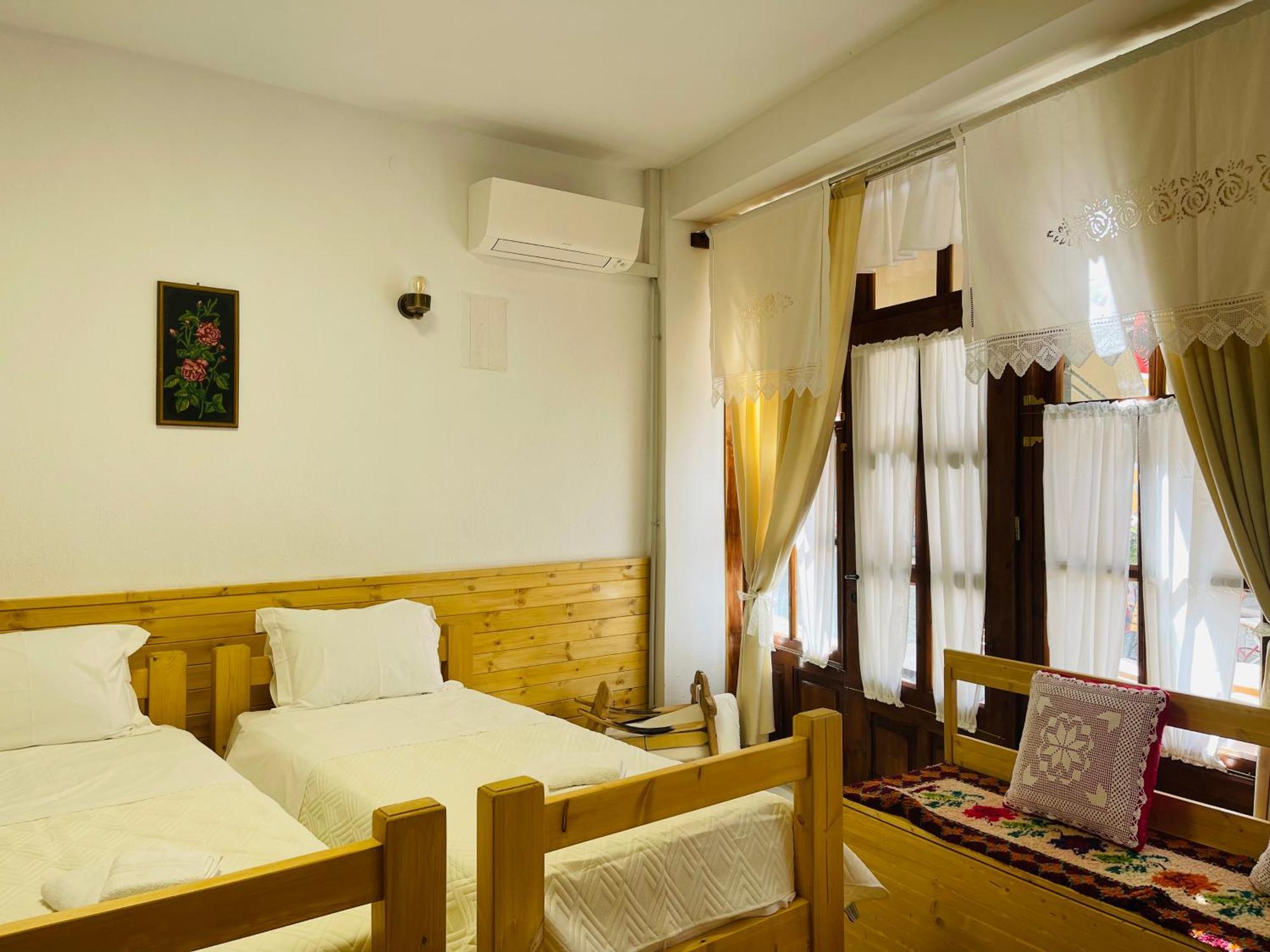 Medieval Rooms Gjirokaster Luaran gambar